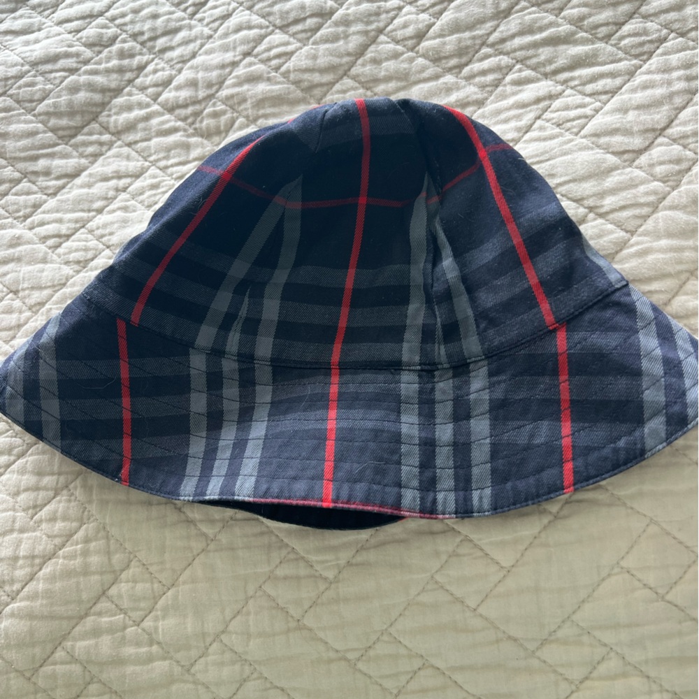 Vintage Burberry reversible hat